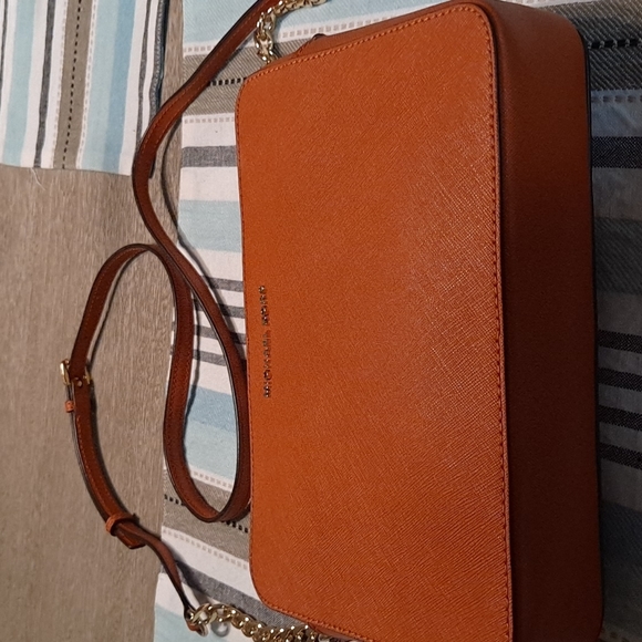 MICHEAL KORS CROSS BODY BAG - Picture 4 of 6